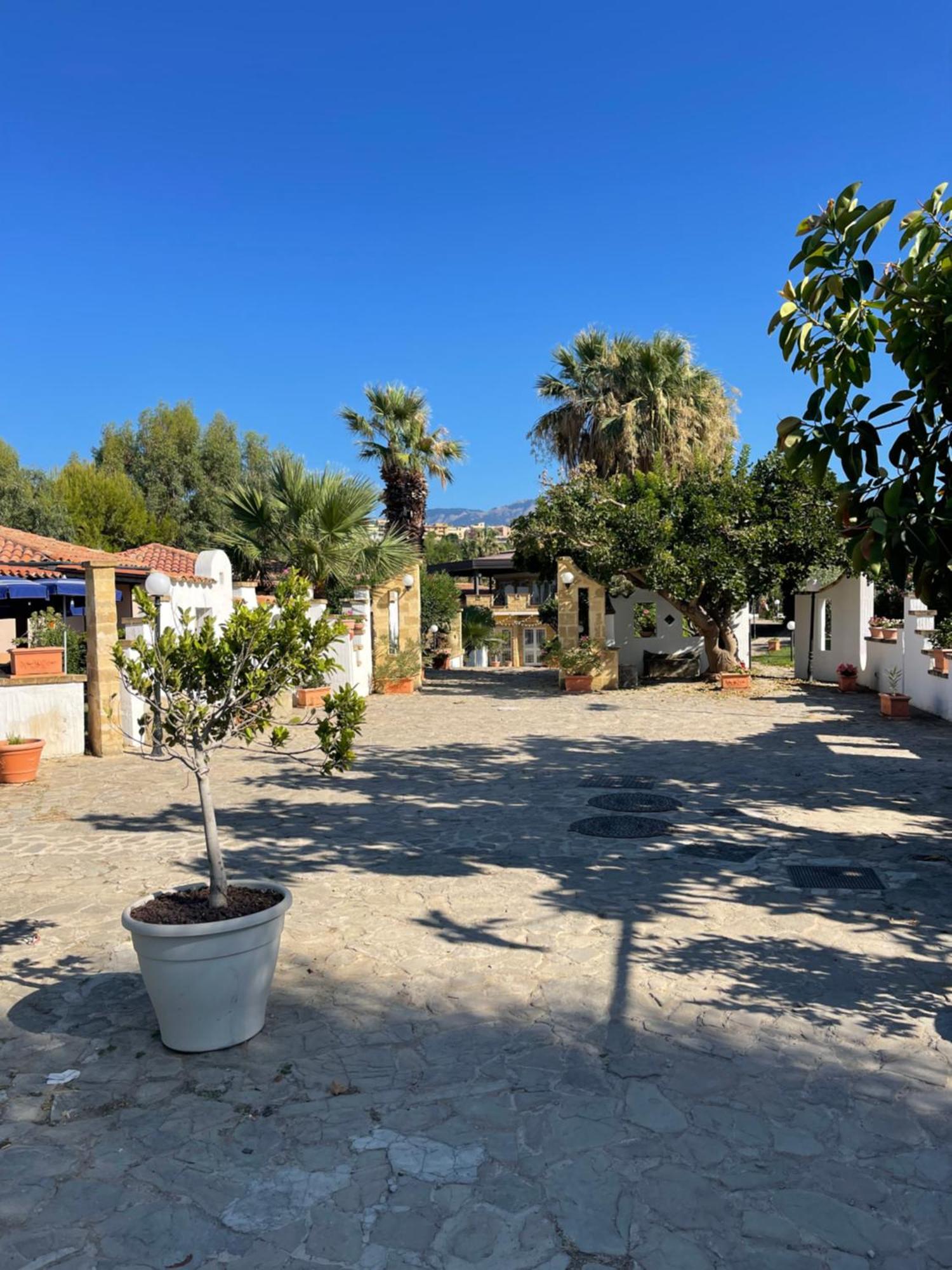 Soleada Club Aparthotel Campofelice Di Roccella Εξωτερικό φωτογραφία