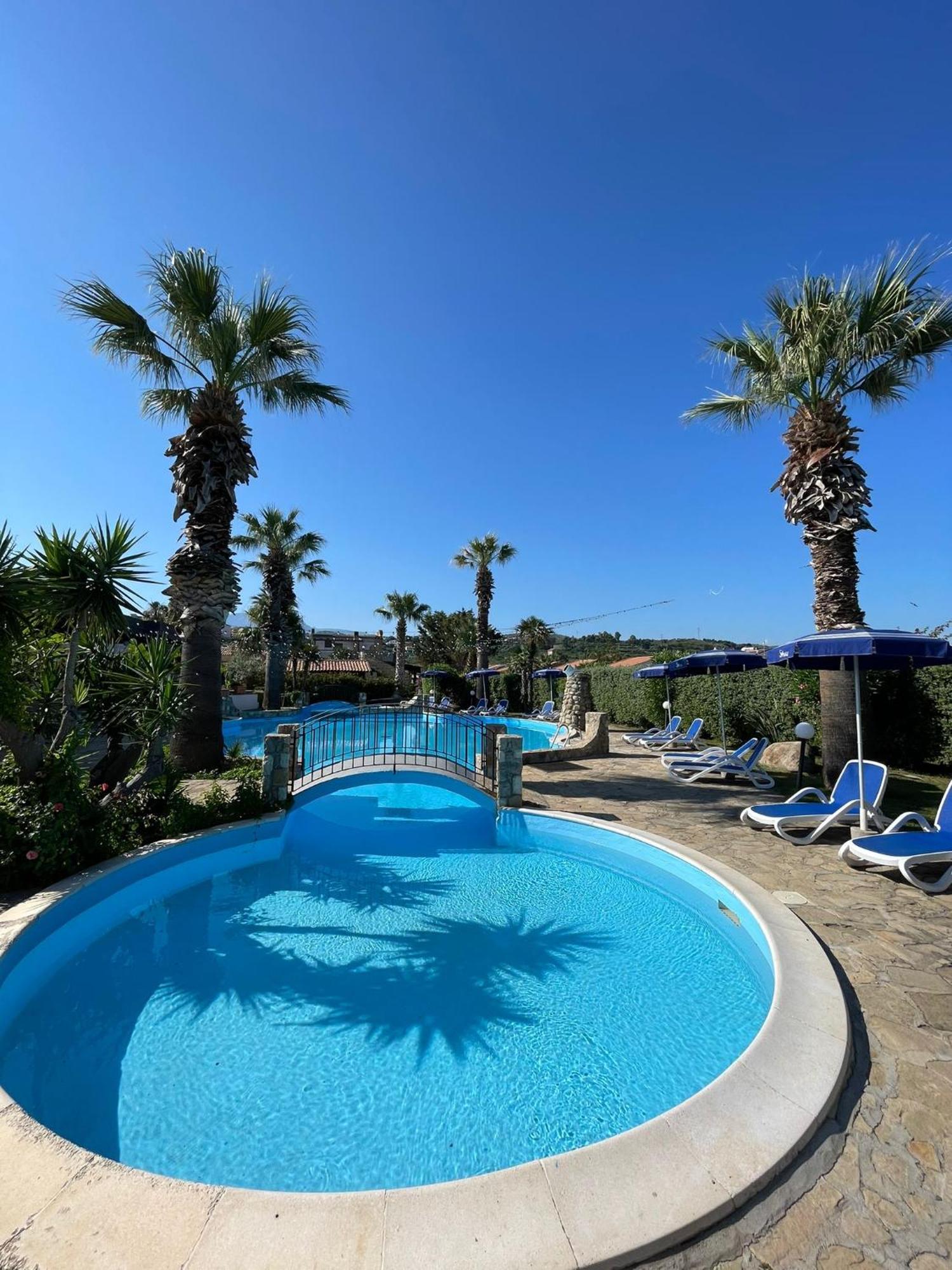 Soleada Club Aparthotel Campofelice Di Roccella Εξωτερικό φωτογραφία